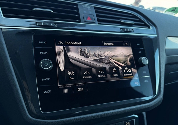 Volkswagen Tiguan cena 143900 przebieg: 109539, rok produkcji 2020 z Poręba małe 466